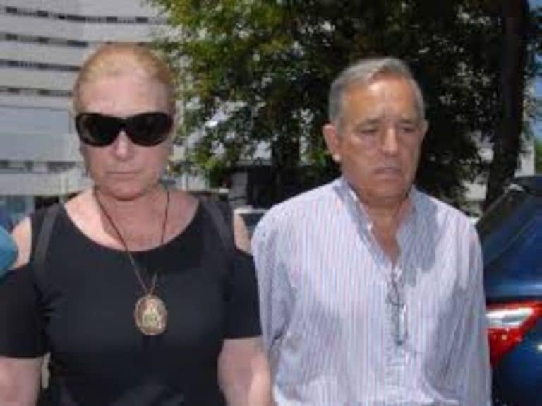 Gloria Mohedano muy angustiada tras la emisión del décimo capítulo de Rocío Carrasco