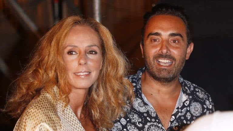 Rocío Carrasco y Fidel Albiac, cena de amigos con Carlota Corredera y David Valldeperas