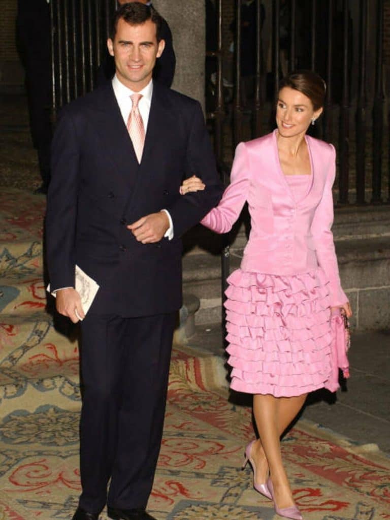 Los 3 vestidos más horrorosos que la Reina Letizia tiene que colgar inmediatamente en Vinted