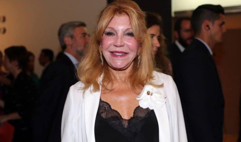 La Baronesa Thyssen, una madre orgullosa de sus hijas pequeñas Carmen y Sabina