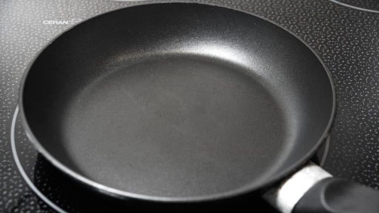 ¿Tienes recipientes de estos materiales en tu cocina? No los uses