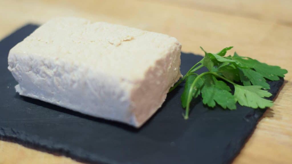 Cómo cocinar el Tofu e introducirlo en tus comidas