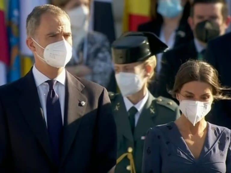 Unos Reyes emocionados, presiden el homenaje de Estado a las víctimas de la Covid-19