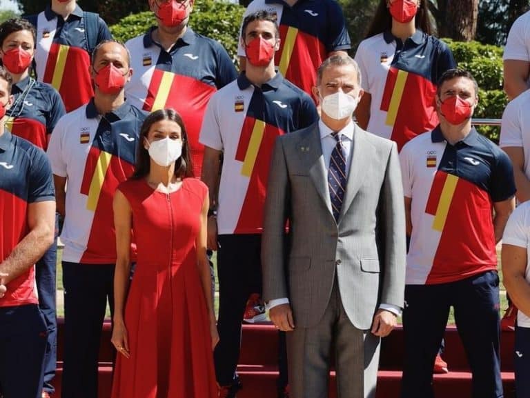 Los Reyes desean mucha suerte al equipo olímpico español en su viaje a Tokio