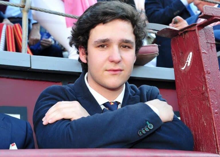Froilán, el nieto más controvertido del rey emérito, cumple 23 años