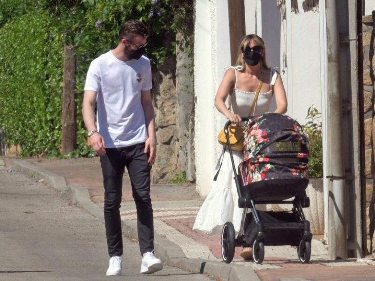 Edurne y David de Gea, una vida muy distinta, con su hija Yanay