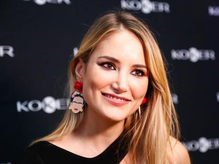 Alba Carrillo cumple 35 años locamente enamorada