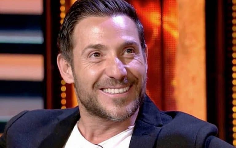 Antonio David celebra la victoria de Olga Moreno ¿y la derrota de Rocío Carrasco?