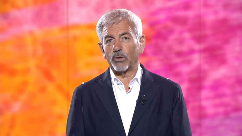 Carlos Sobera presentando en Teleicnco