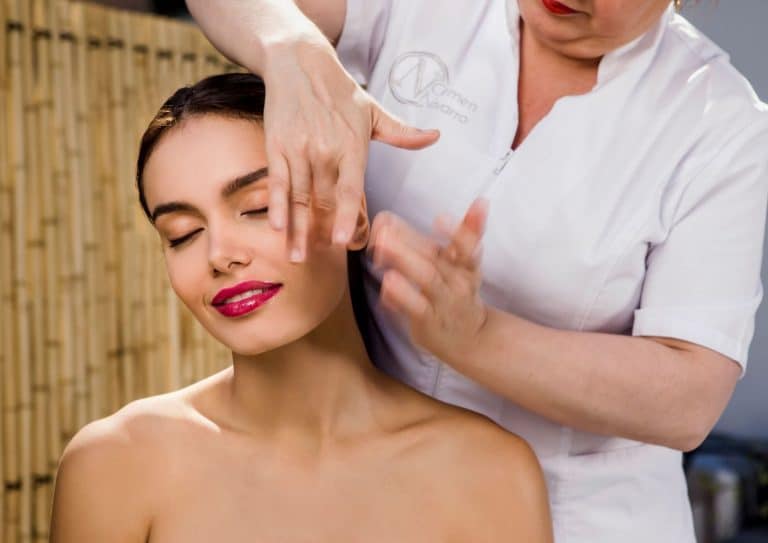 Guía básica para volver sin manchas de la playa… Cuidado con el perfume