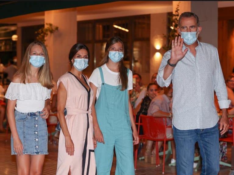Fotos: Felipe, Letizia, Leonor y Sofía, 10 días en Mallorca con salidas nada esperadas