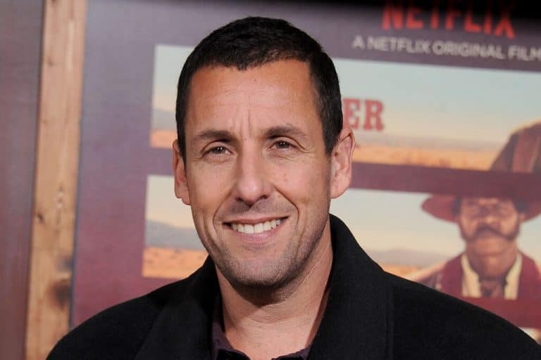 ¿Qué está tramando el actor Adam Sandler en España?