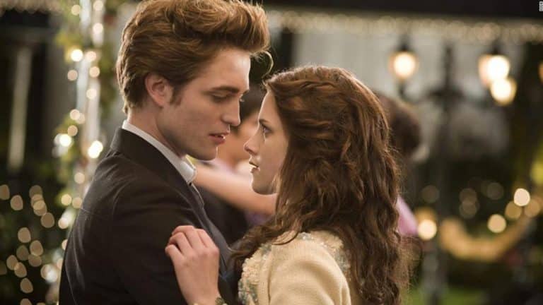 Robert Pattinson, la advertencia que recibió en ‘Crepúsculo’ para no tener ‘sexo ilegal’ con Kristen Stewart