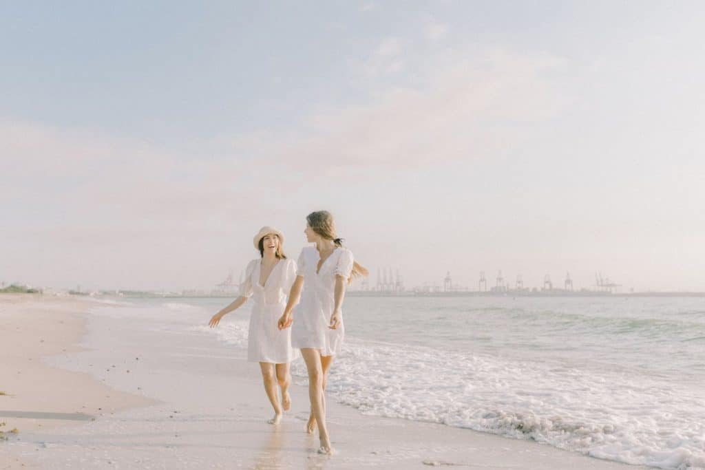 Guía básica para volver sin manchas de la playa... Cuidado con el perfume