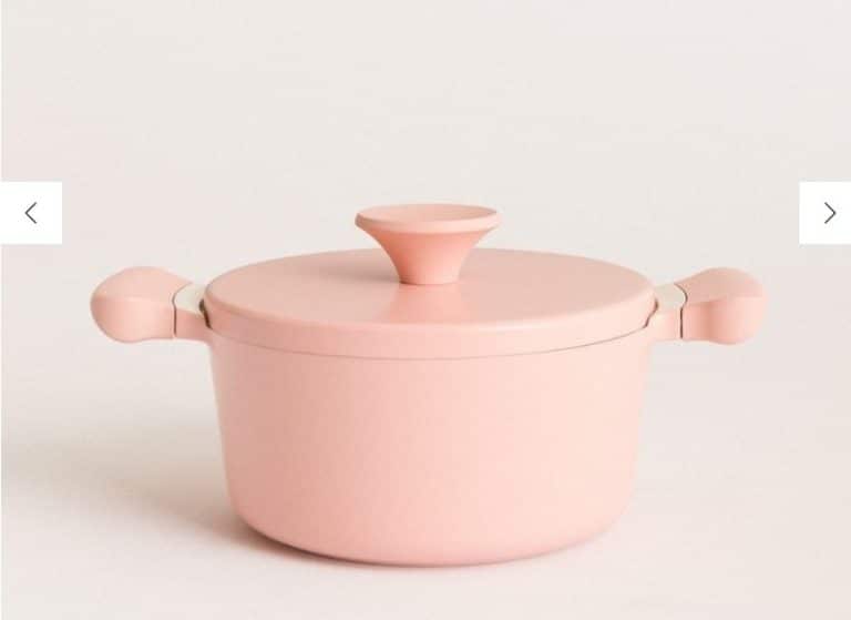 Los colores hasta en las baterías de cocina: abajo el metal viva el pastel