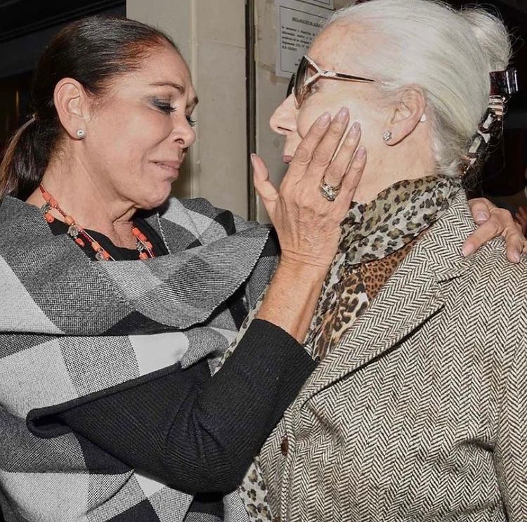 Isabel Pantoja, la gran ausente en el funeral de su modista Lina