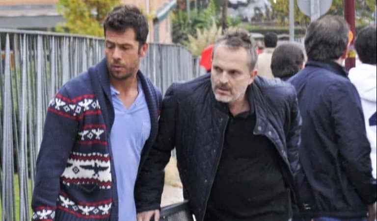 Miguel Bosé y Nacho Palau, de nuevo a los tribunales: el cantante niega que fueran novios