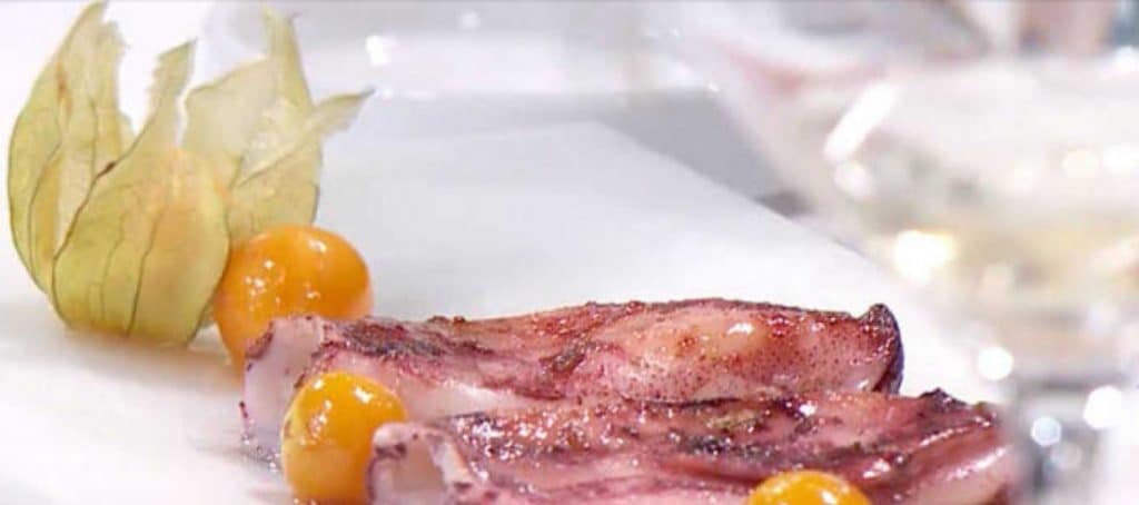 Belén López aguanta en MasterChef con la receta de chipirón con physalis