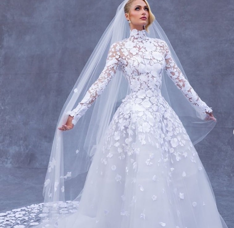 1 43 Paris Hilton: recordamos los 7 mejores vestidos de su boda