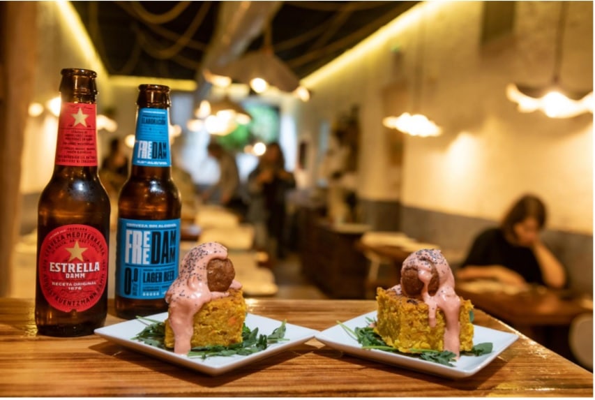 La tapa española se reinventa en más de 100 bares en Lavapiés con Tapapiés