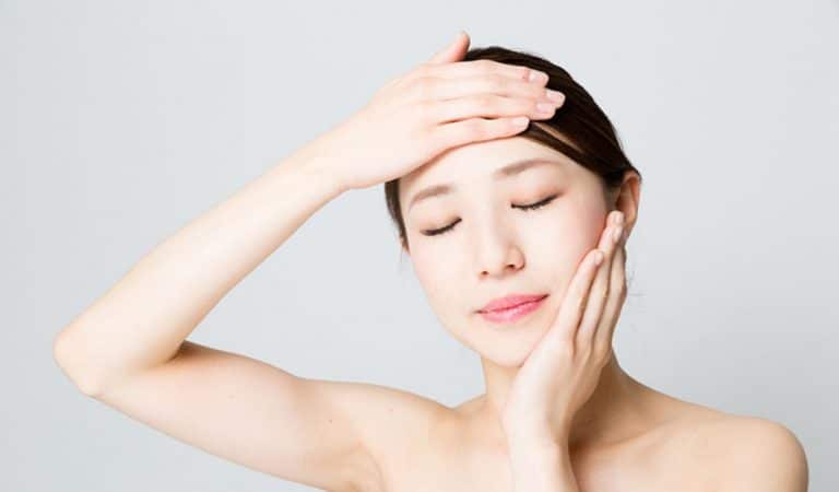 El secreto del yoga facial: Izumu Forasté, la Marie Condo a nivel belleza