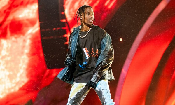 Travis Scott demandado por permanecer impasible mientras sus fans morían