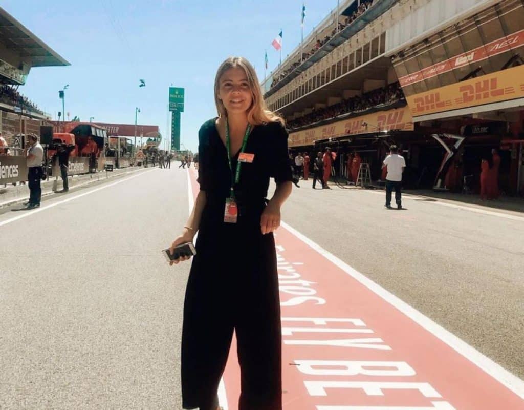 Esta es la discreta influencer que robó el corazón de Carlos Sainz Jr