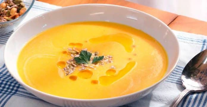 Crema de calabaza y curry, cena baja en grasas e ideal para adelgazar