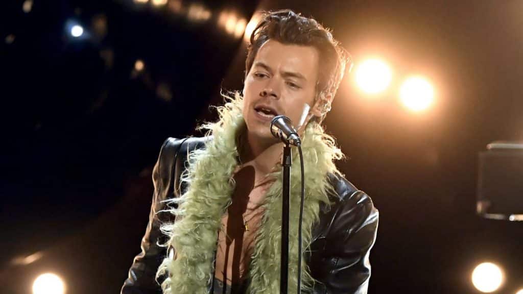 Harry Styles lleva el cárdigan que podría ser el más caro de la historia