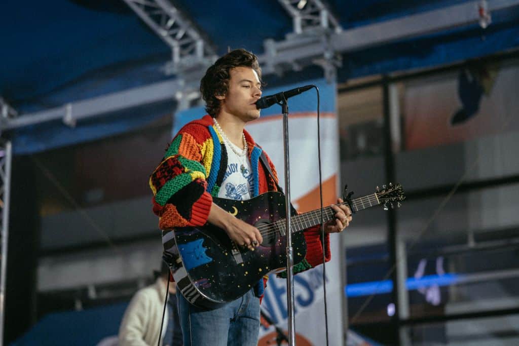 Harry Styles lleva el cárdigan que podría ser el más caro de la historia