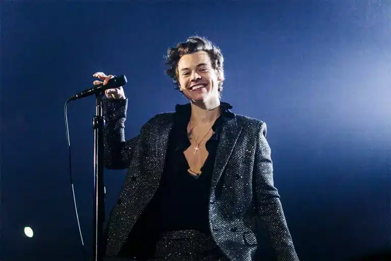 Harry Styles lleva el cárdigan que podría ser el más caro de la historia