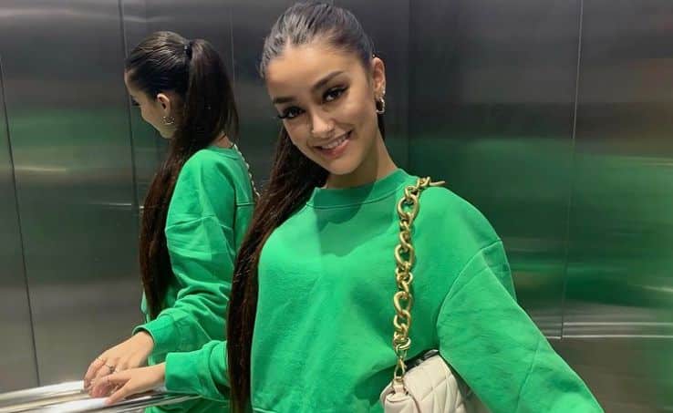 Julia Janeiro Influencer Chandal verde