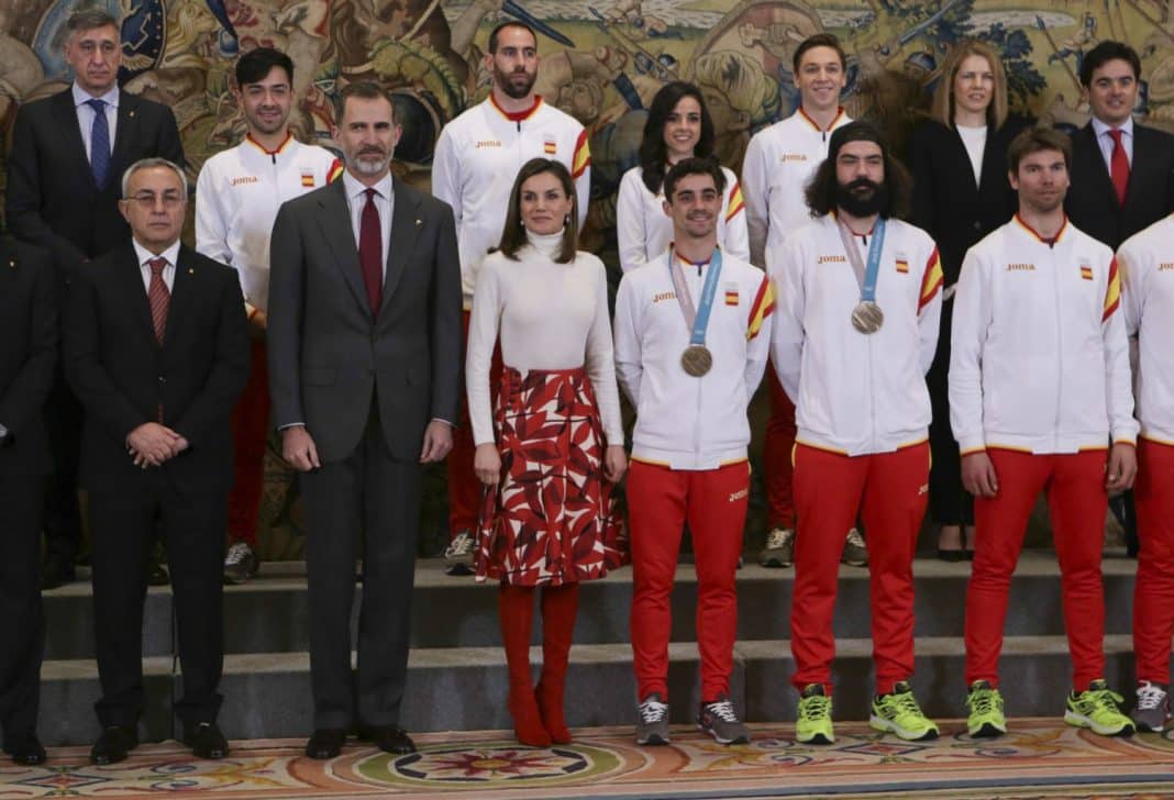 Reina Letizia deportistas 2018 botas rojas