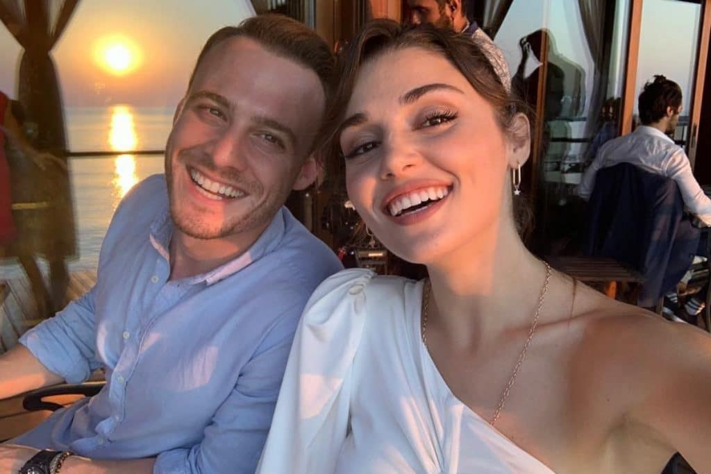 Kerem Bürsin y Hande Erçel