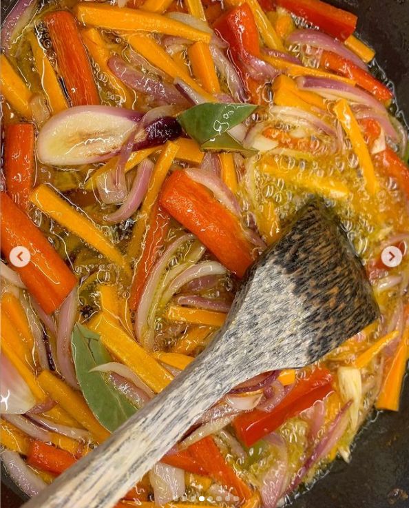 Lubina en escabeche: la jugosa receta de Chicote que te hará triunfar con tus invitados
