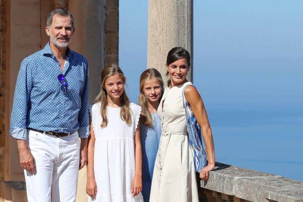 Letizia y Felipe junto a sus hijas
