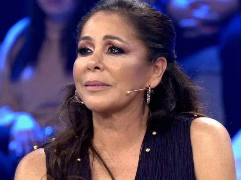 Isabel Pantoja comete un error nada más llegar a Argentina: «El hotel se llama Cantora»
