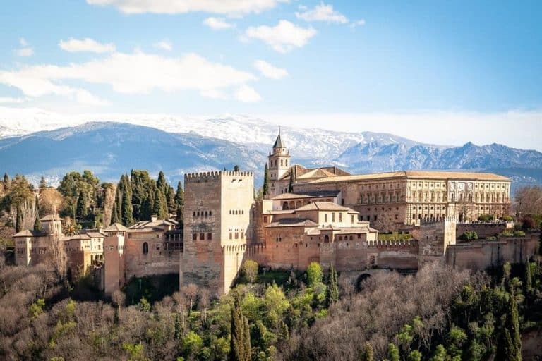 Granada y su Alhambra: el mejor destino turístico para los próximos meses