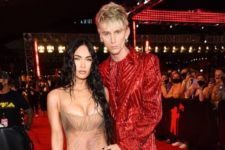 Megan Fox y Machine Gun Kelly se casan tras jurar su amor bebiendo sangre