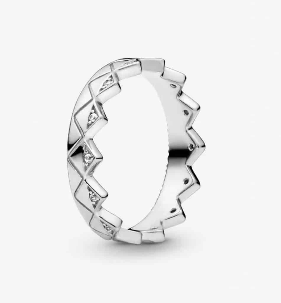 El anillo más elegante de Pandora está rebajado un 60%