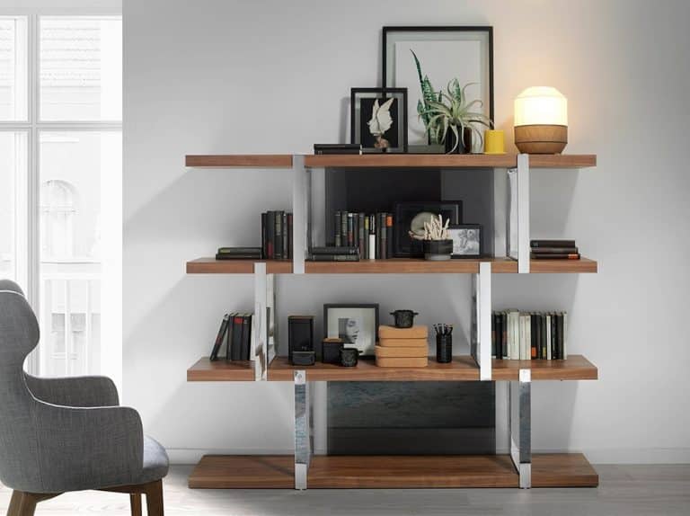 6 reglas de oro para decorar estanterías de madera con estilo