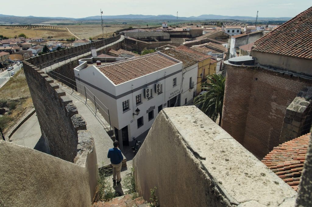Diez pueblos con grandes murallas que son más bonitos en invierno