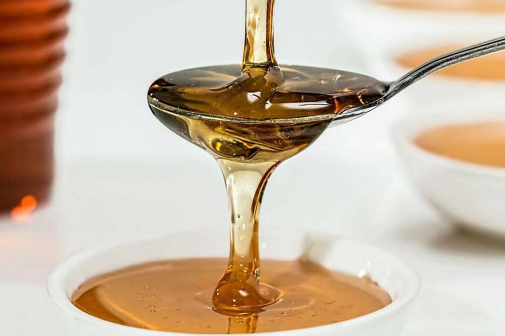 Te contamos las tres razones por las cuales tienes que quitar la miel de tu dieta Te contamos las tres razones por las cuales tienes que quitar la miel de tu dieta