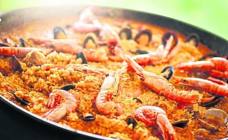 Los mejores pueblos de España para comer una buena paella