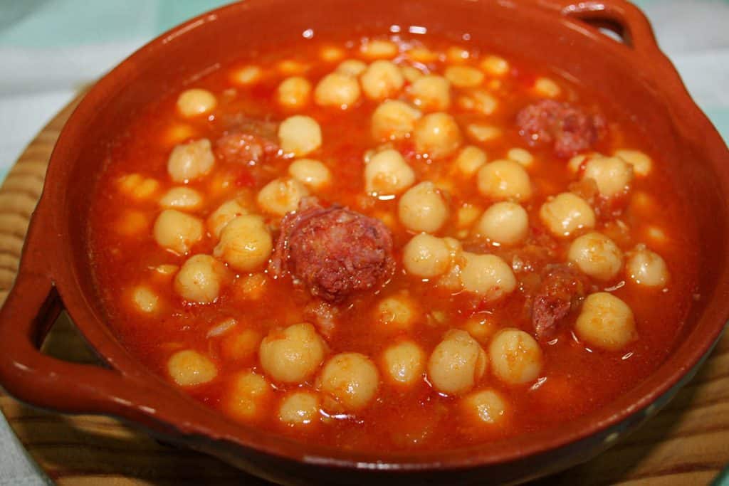 Garbanzos a la riojana: el guiso más sabroso para este invierno