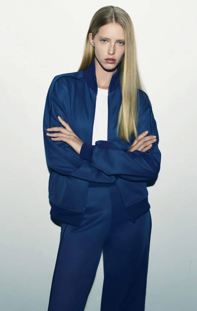 La chaqueta más atractiva de Zara está rebajada a mitad de precio