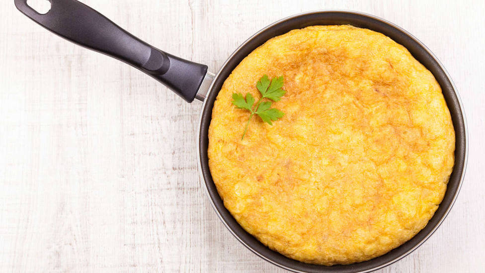 Cómo hacer una tortilla de patatas mejor que la de Betanzos