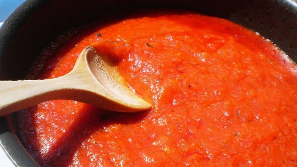 Cómo hacer una salsa de tomate frito de escándalo en poco tiempo