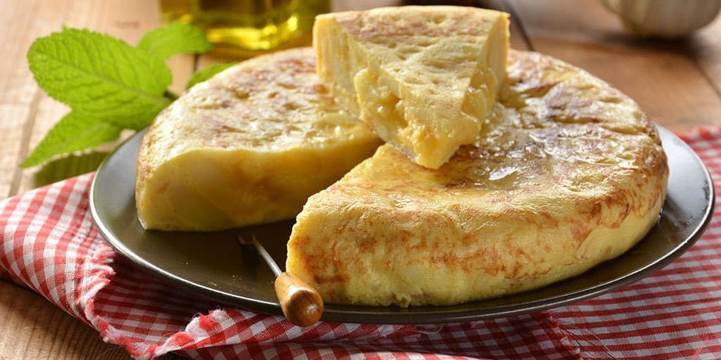 Cómo hacer una tortilla de patatas mejor que la de Betanzos