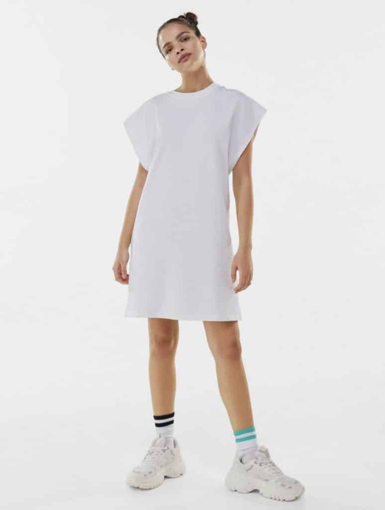 El 'todo a 5,99 euros' de Bershka: jerséis y sudaderas a precio de regalo